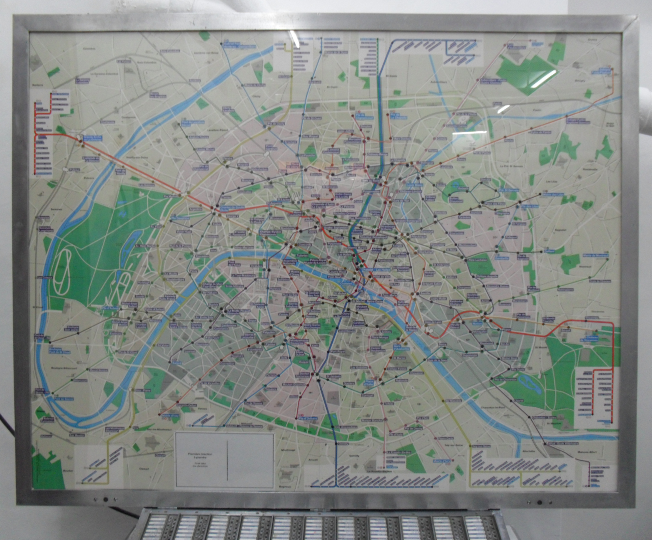 Colorz - Metro Bonne Nouvelle - 2011